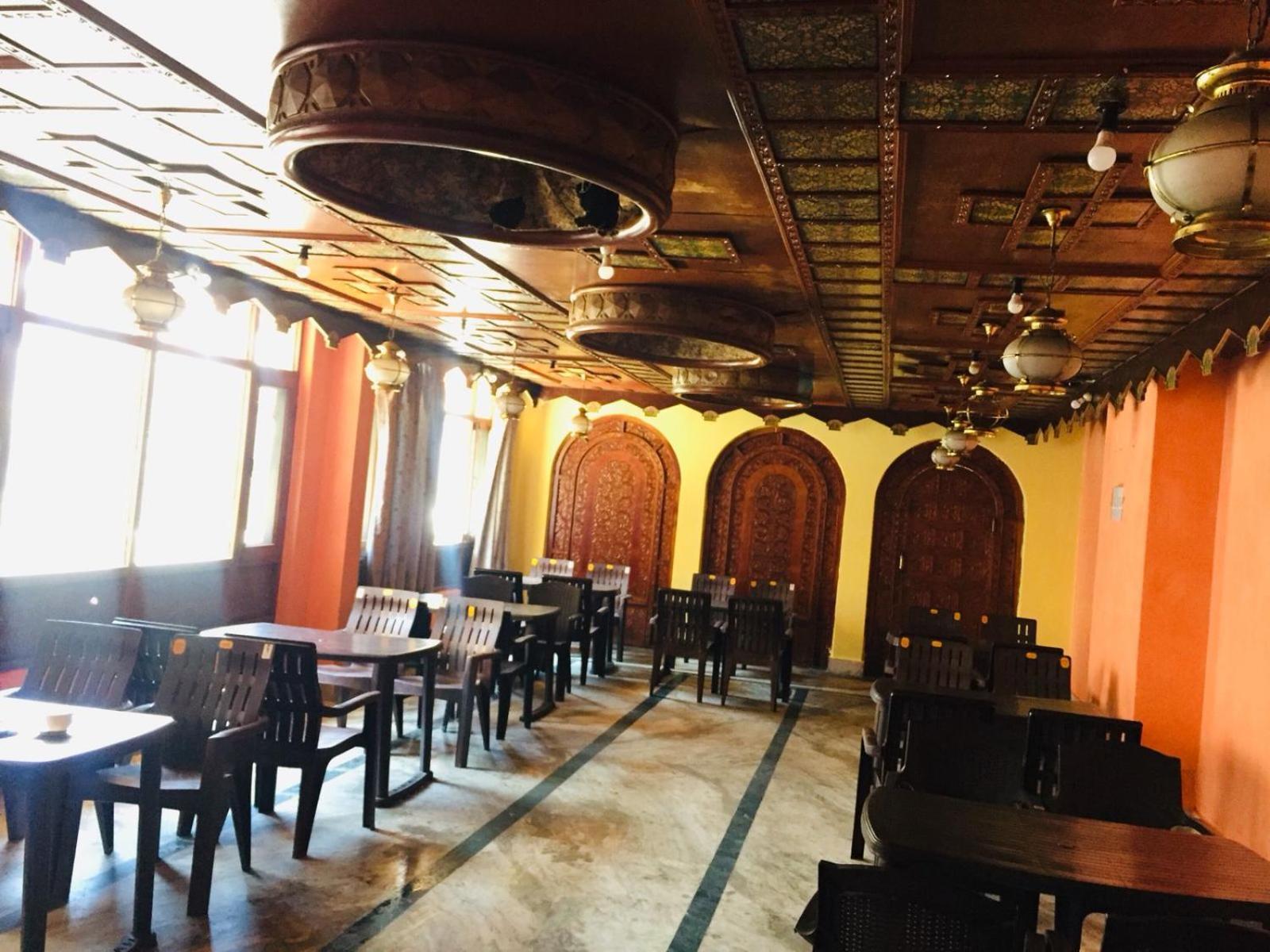Kashmir Hill Town Hotel Srīnagar Exterior foto